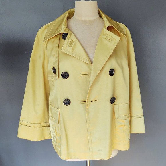 Short yellow trench coat - Picture 5 of 8